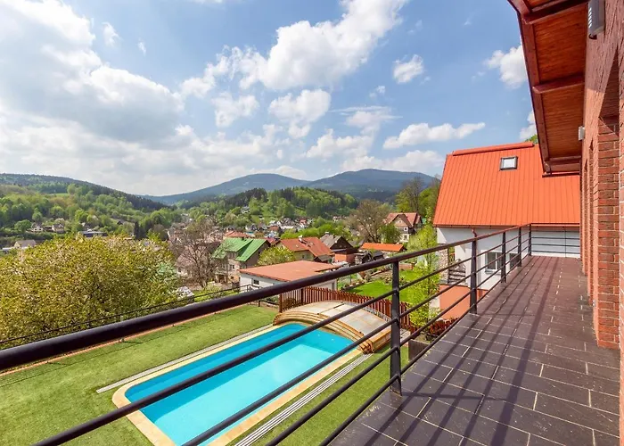 Slunecni Stran Villa *